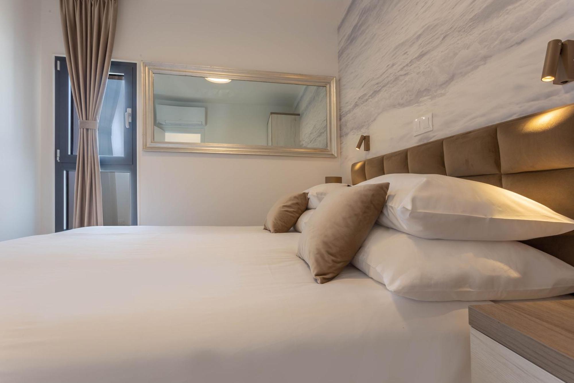 Grey House Apartment Bol Bagian luar foto