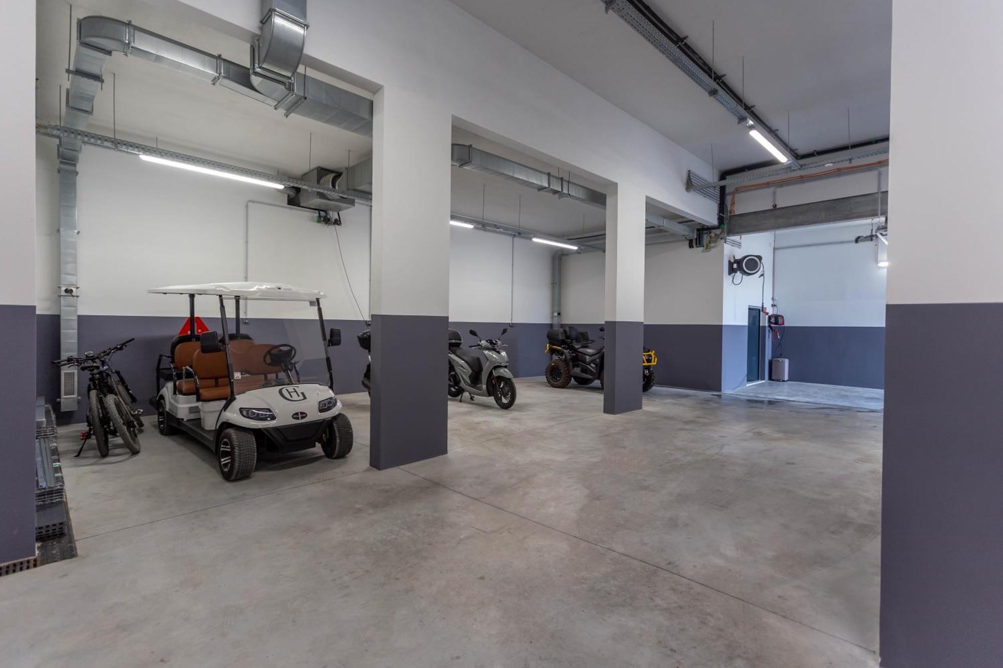 Grey House Apartment Bol Bagian luar foto