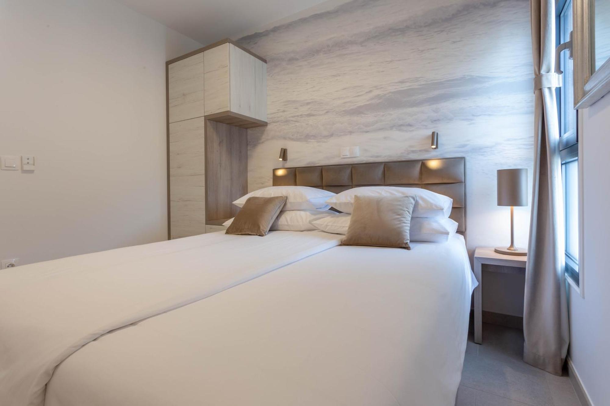 Grey House Apartment Bol Bagian luar foto
