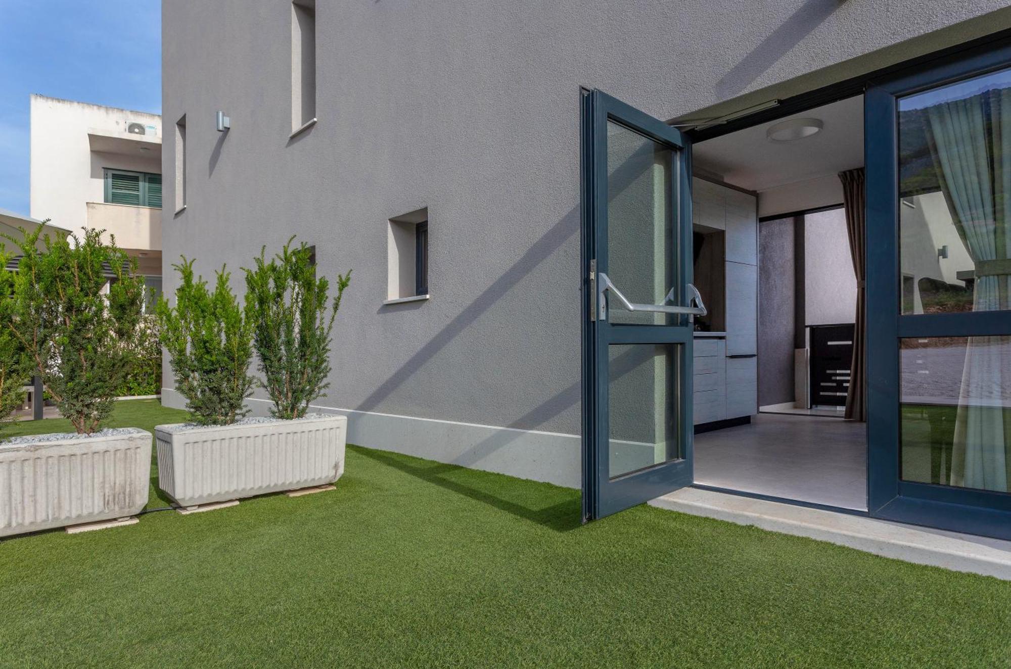 Grey House Apartment Bol Bagian luar foto