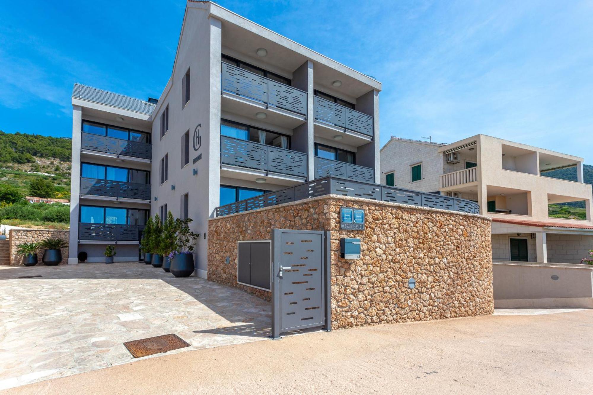 Grey House Apartment Bol Bagian luar foto