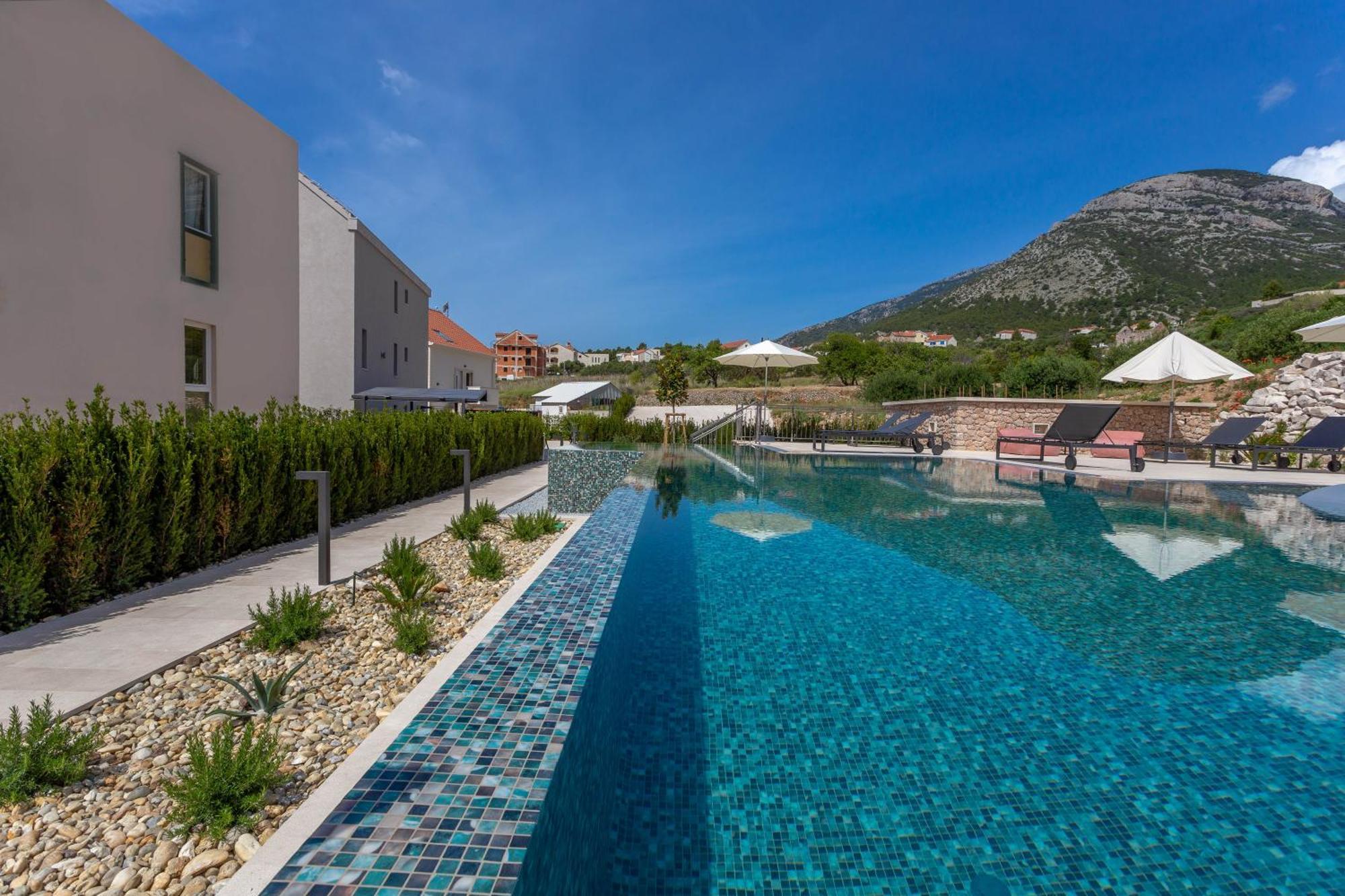 Grey House Apartment Bol Bagian luar foto