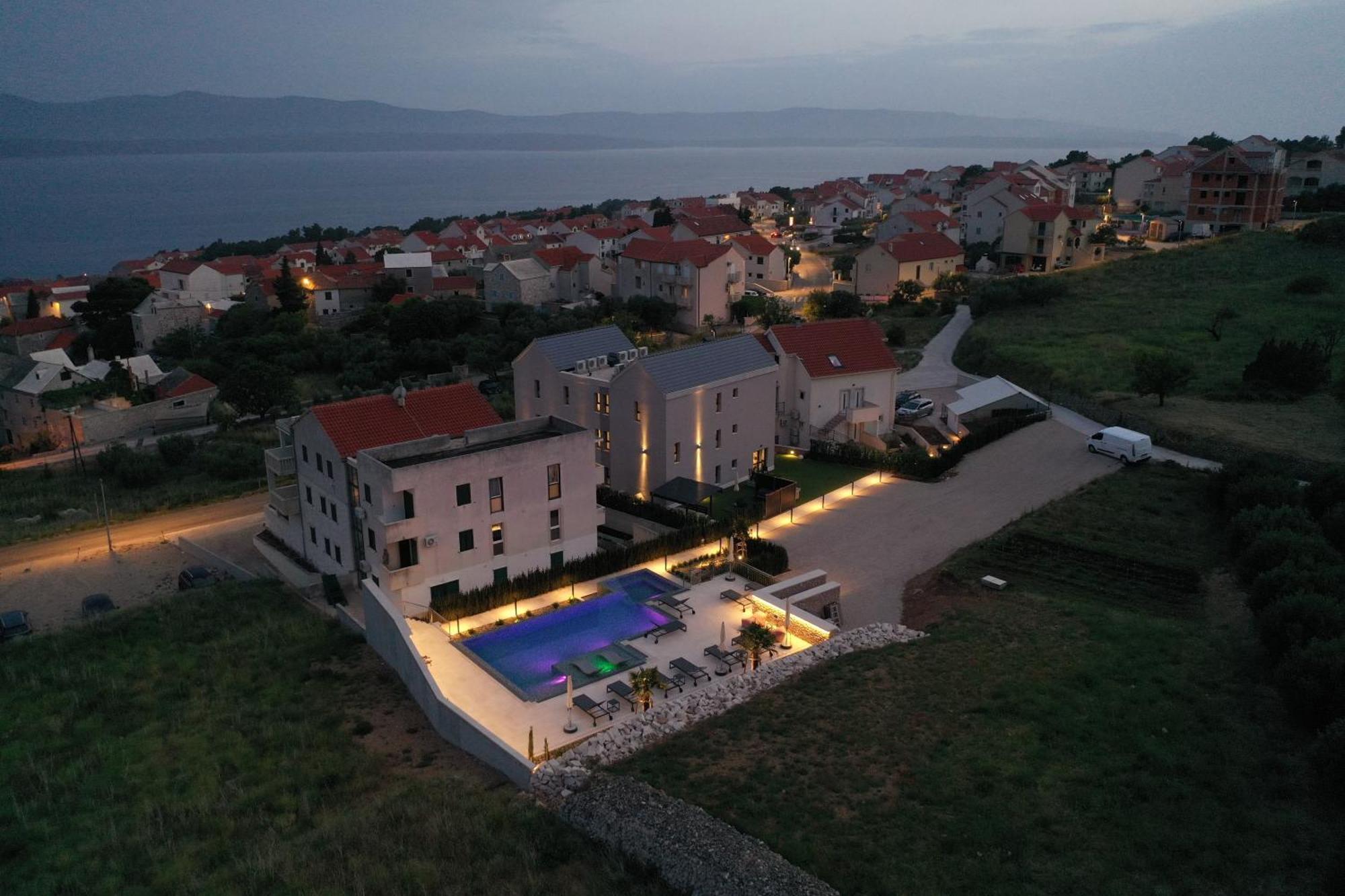 Grey House Apartment Bol Bagian luar foto