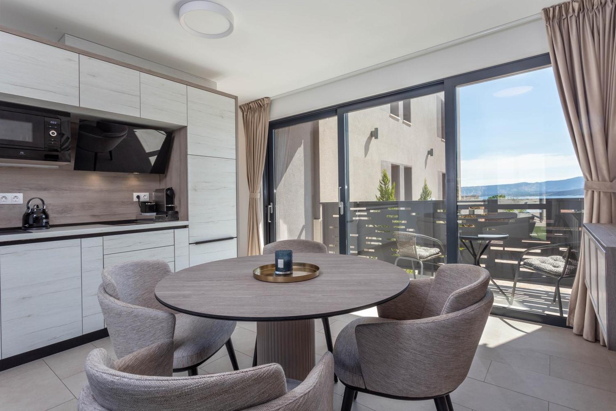 Grey House Apartment Bol Bagian luar foto